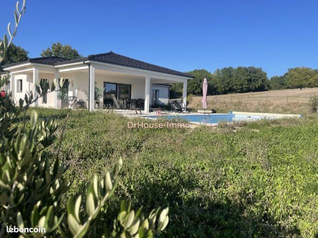 Maison plain pied avec piscine