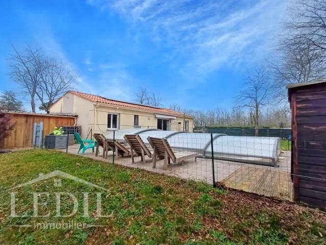 Maison plain pied avec piscine