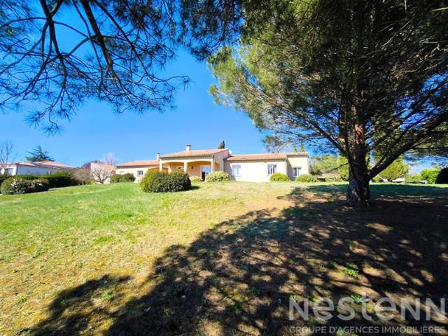 Maison plain pied de 124 m² avec 4 chambres sur plus de 3 500 m² sans vis à vis et vue directe Pyrénées