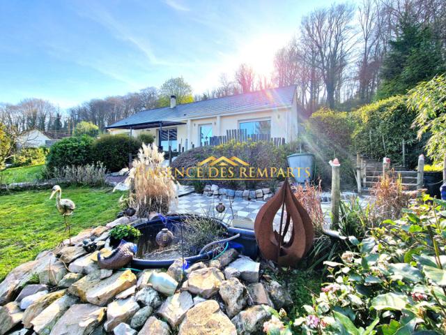 Maison plain pied de 129 m2 habitables, dans un cadre verdoy
