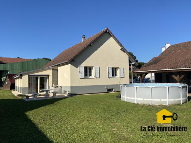 Maison plain pied de 130 m2 habitables 221 m2 aménagés à
