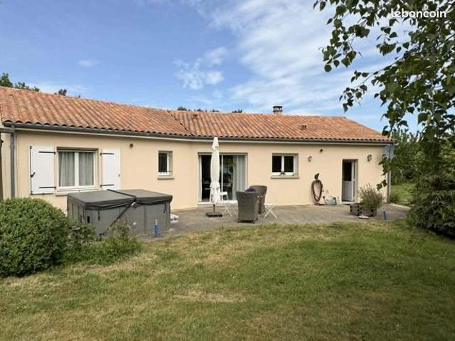Maison plain pied de charme avec grand jardin | Bonneuil Matours