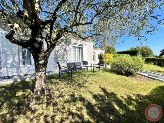 MAISON PLAIN PIED RENOVE GRAND JARDIN