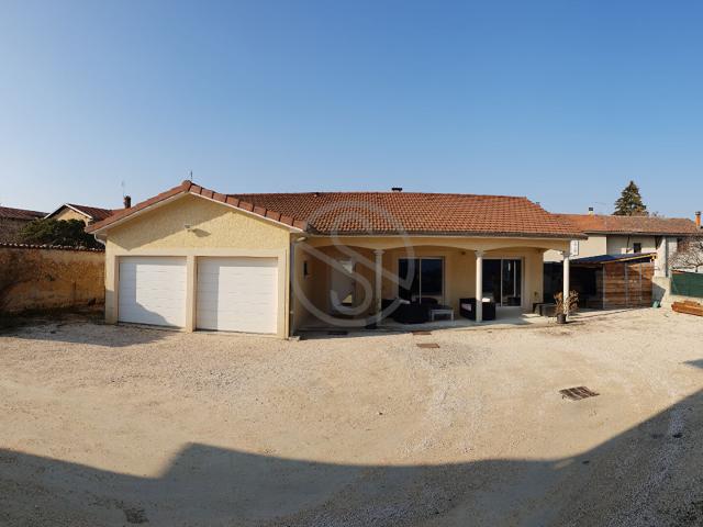 Maison plain pieds 4 chambres 6 pièces 133.12 m2 38260