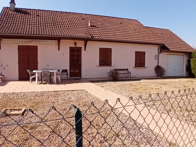 Maison plein pied Saint Parize Le Chatel, 80 m2
