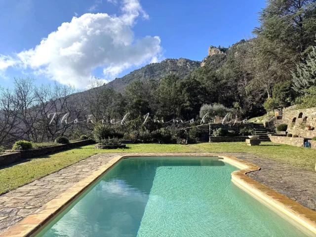Maison pleine de charme à vendre à La Garde Freinet 156m² La Garde Freinet
