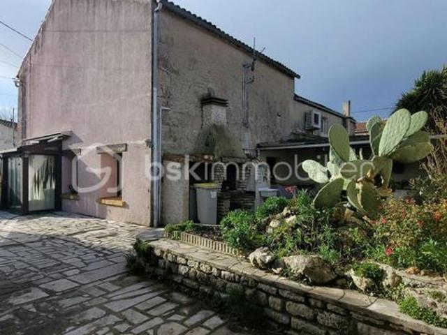 MAISON PP 3 PIECES DE 70M2, GRENIER AMENAGEABLE DE 80 M2, DEPENDANCES ET GARAGE