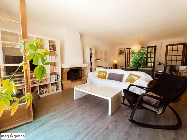 Maison T4 sans vis à vis joli jardin à rafraichir