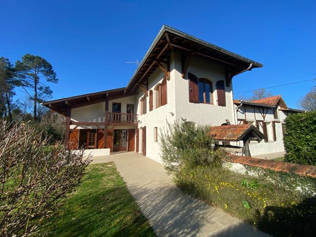 Maison Prechacq Les Bains 6 pièce s 192 m2