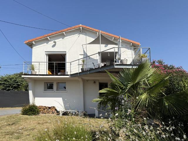 Maison principale 146 m2 et sa maison d'invités 40 m2