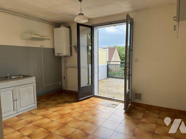 Maison proche centre ville, 2 chambres, cour