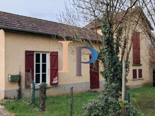 MAISON PROCHE CENTRE VILLE PARAY LE MONIAL