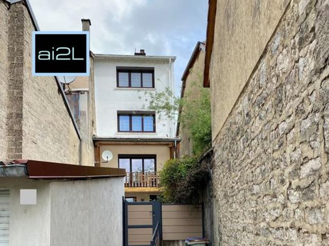 Maison proche centre bourg et lac