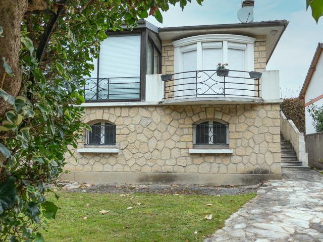 Maison proche Théatre les Gémeaux