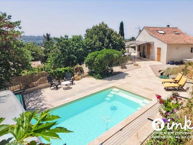 Maison provençale T6 piscine et garage