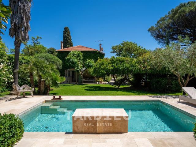 Maison provençale à rénover proche centre 100m² Saint Tropez