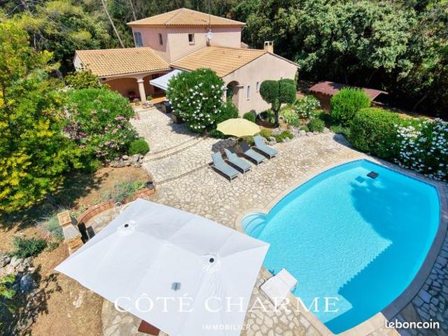 Maison Provençale de 174m2 avec Piscine et pool house sur un terrain plat de 3700m2