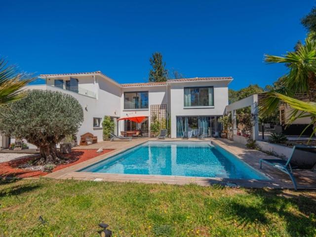 maison contemporaine et deuxième maison indépendante à forte rentabilité