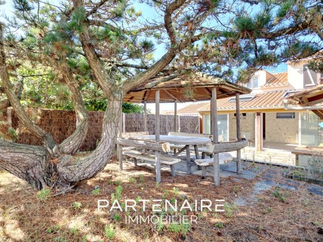 MAISON QUATRE CHAMBRES PROCHE PLAGE