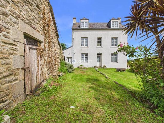 Maison Quemeneven 6 pièce s 130 m2
