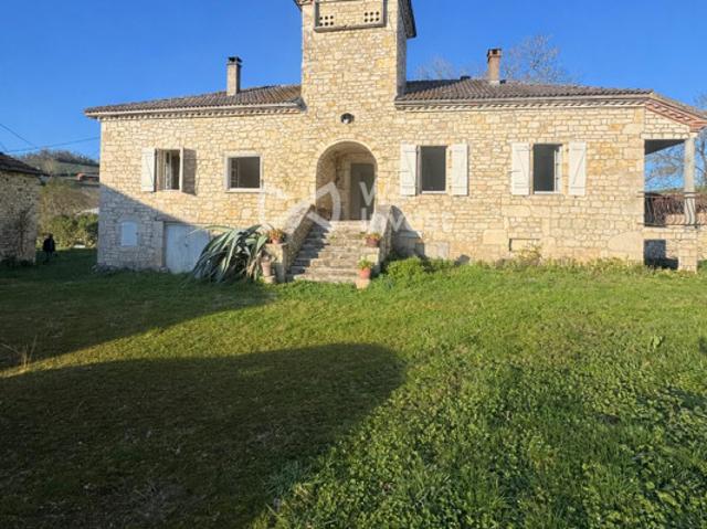 Maison Quercynoise T6 & ses dépendances sur 6ha !