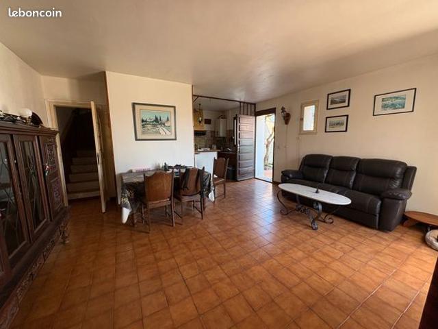 Maison R+1 avec jardin et parking, Proche Calanques et Port
