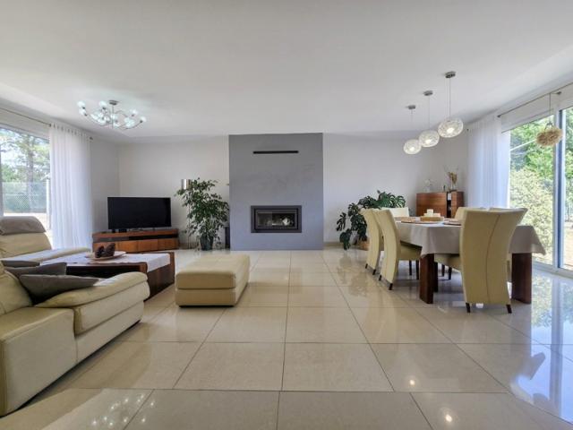 Maison Roeze Sur Sarthe 7 pièce s 183 m2