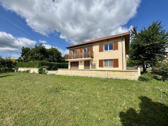 Maison ROMAGNAT 119 m2 3 ch 2 bureau sous sol complet