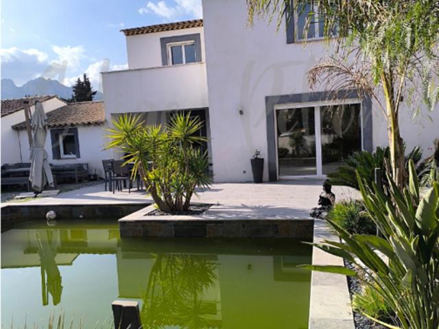 Maison contemporaine avec piscine style Bali Roquebrune sur Argens