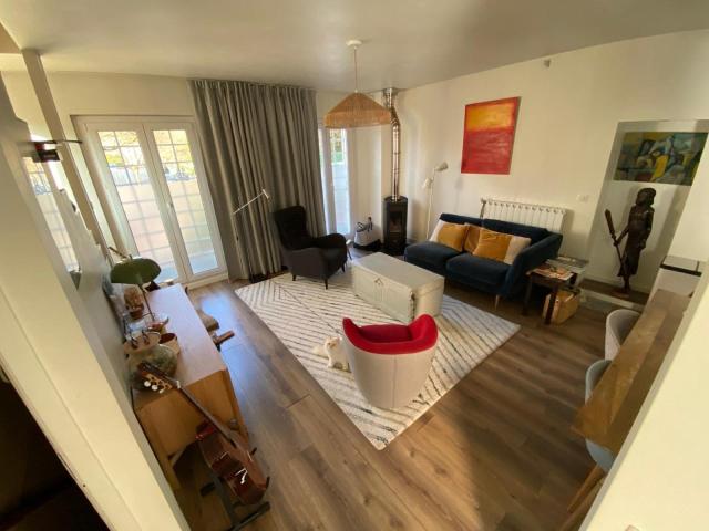 Maison d'architecte contemporaine avec vues et terrasses à Suresnes