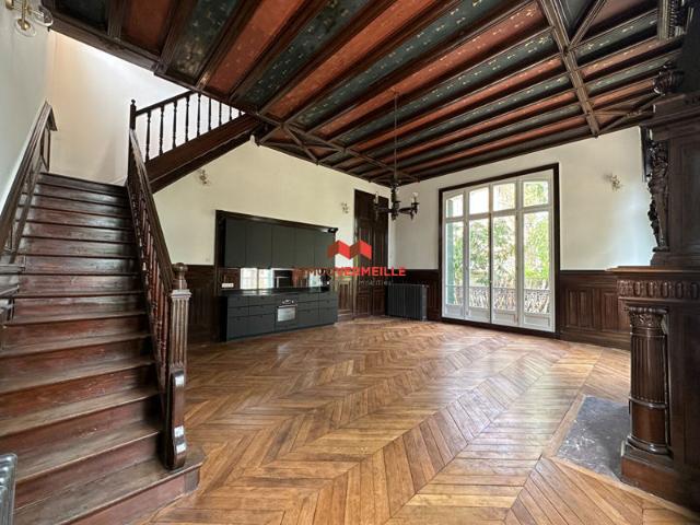Maison RDC 197 m2 6 pièces