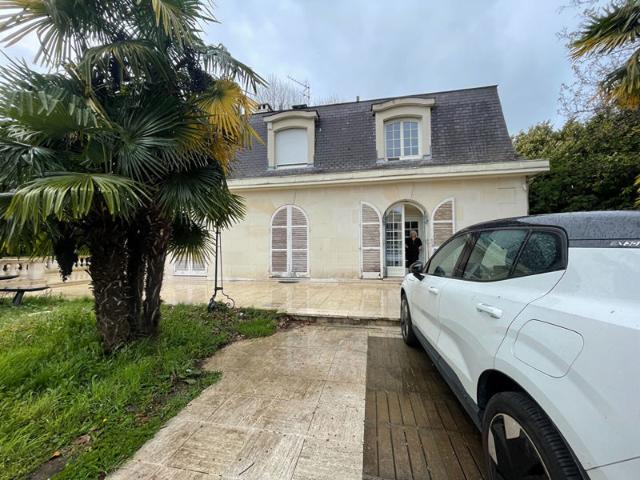 Maison RDC 240 m2 7 pièces