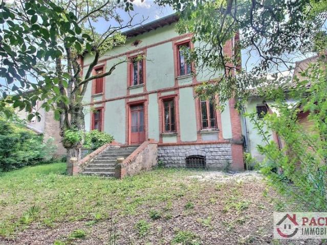 Maison RDC 248 m2