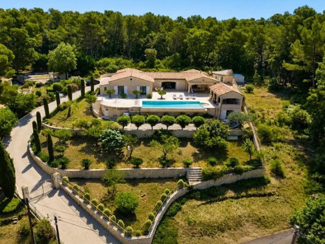 Maison RDC 250 m2