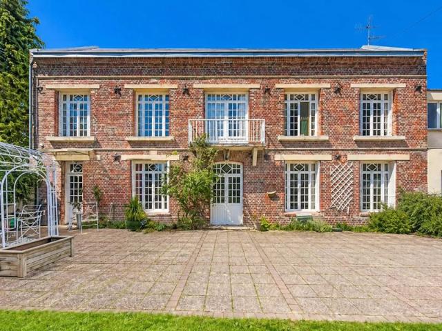 Maison RDC 260 m2