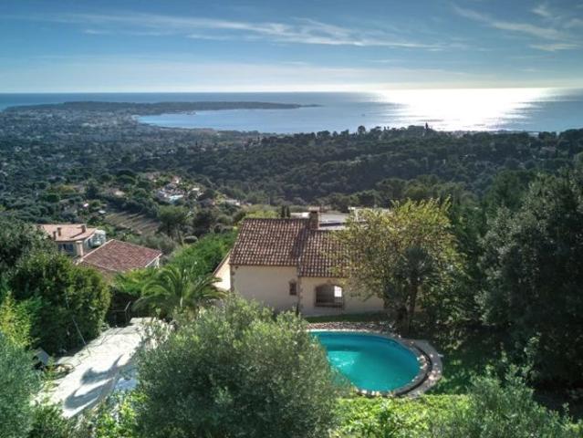 Maison RDC 2000 m2