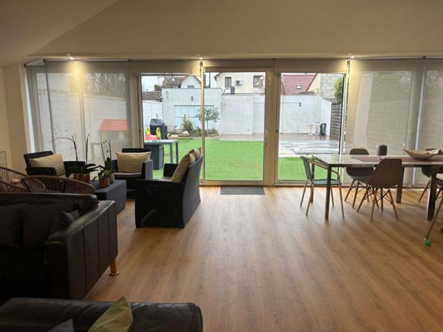 Maison RDC 200 m2 6 pièces