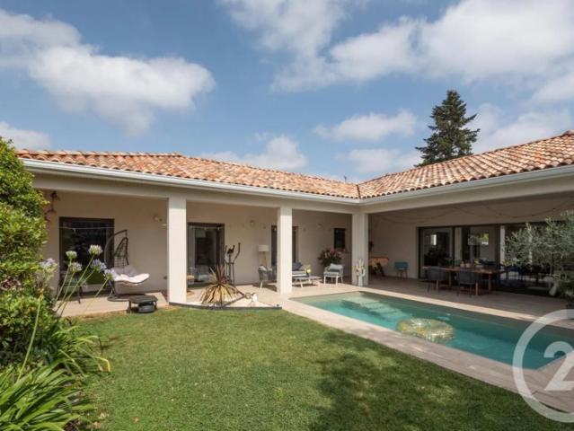 Maison RDC 210 m2