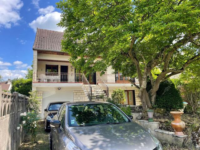 Maison RDC 220 m2 7 pièces