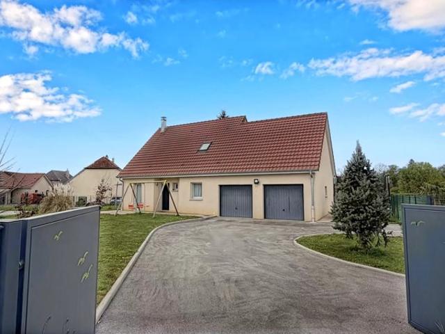 A 16 MN AU NORD DE BESANCON, BELLE MAISON RÉCENTE – ENVIRONNEMENT CALME