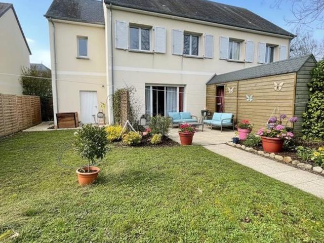 Maison récente 4 chambres – Cuisine neuve – Jardin – Garage – Quartier calme – Montlouis sur Loire