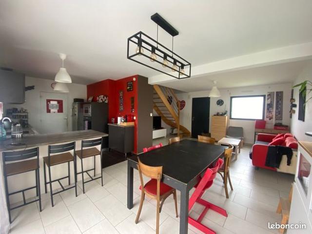 Maison récente 4 chambres – 113 m² – Calme – Proche centre