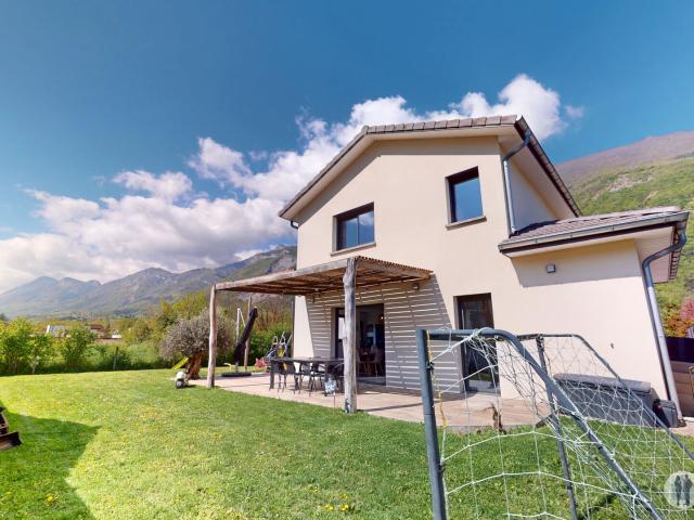 Maison récente 105m2 au calme sans vis à vis terrain piscinable à Vif