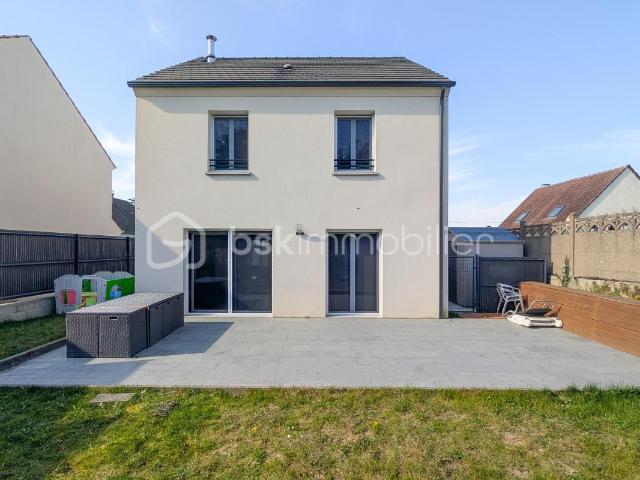 MAISON RECENTE – 3 CHAMBRES – SANS VIS A VIS – DPE B