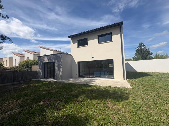 Maison récente T5 de 123m2 à Bruguières sur un terrain de 431m2