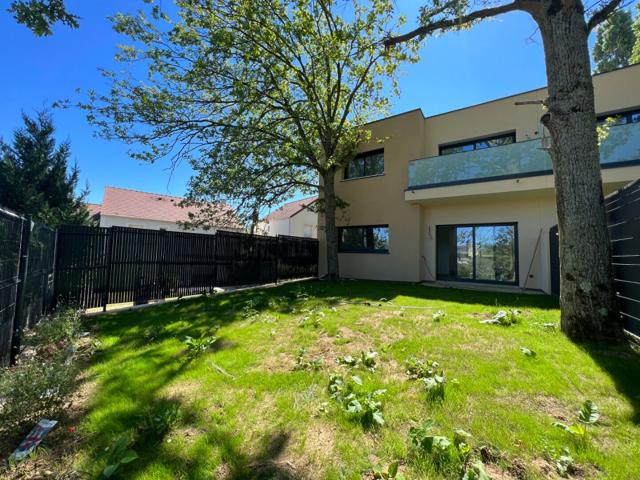 Maison récente à vendre à Orgeval avec jardin