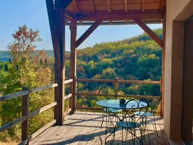 Maison recente avec magnifique vue, isolée, a 3 kms de cajarc lot, proche figeac