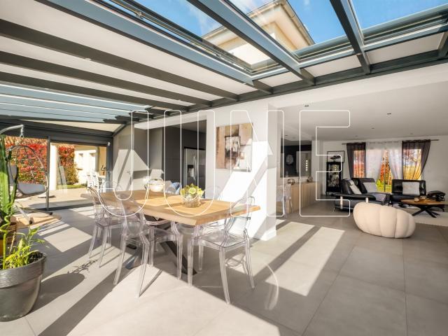 Maison récente avec belles prestations et piscine 188m² Seyssuel