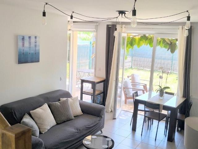 Maison récente avec jardin, pergola, garage et parking dans. 60m² Villeneuve lès Avignon
