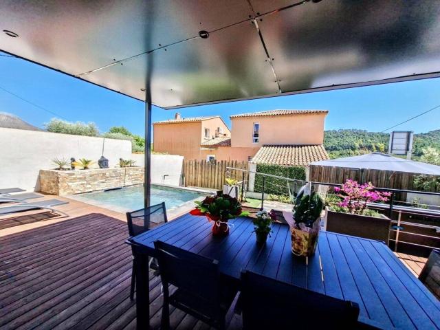 Maison récente avec piscine Le Brûlat du Castellet